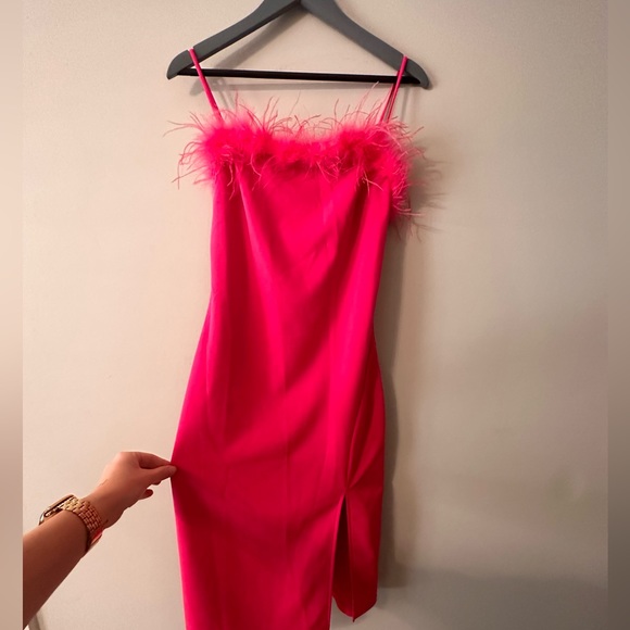 Velvet feather sleeveless slit solid zip-up midi dress